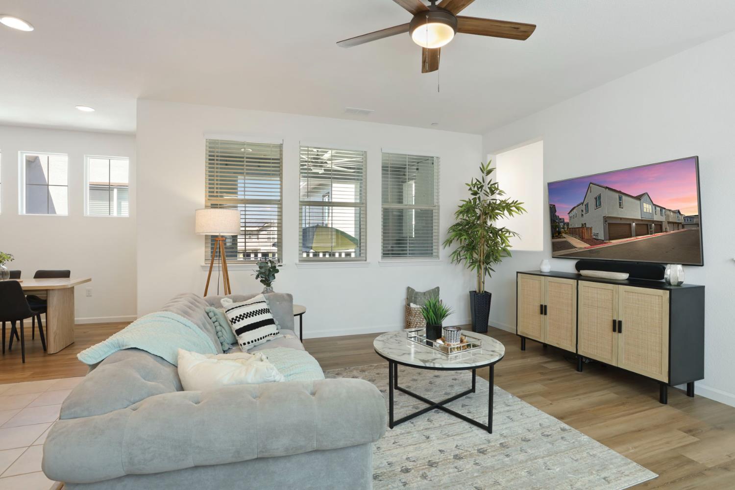 Detail Gallery Image 10 of 54 For 17481 Nightshore Dr, Lathrop,  CA 95330 - 3 Beds | 2 Baths