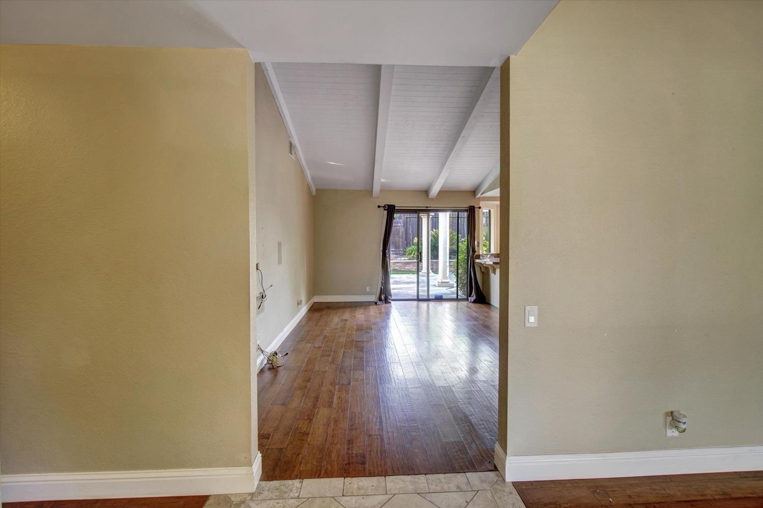 Detail Gallery Image 6 of 49 For 11161 Utopia River Ct, Rancho Cordova,  CA 95670 - 3 Beds | 2 Baths