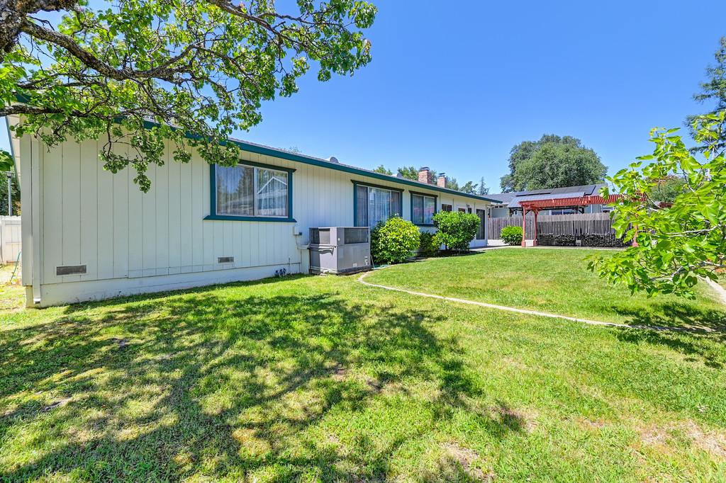 Tracy Lane, Auburn, California image 42