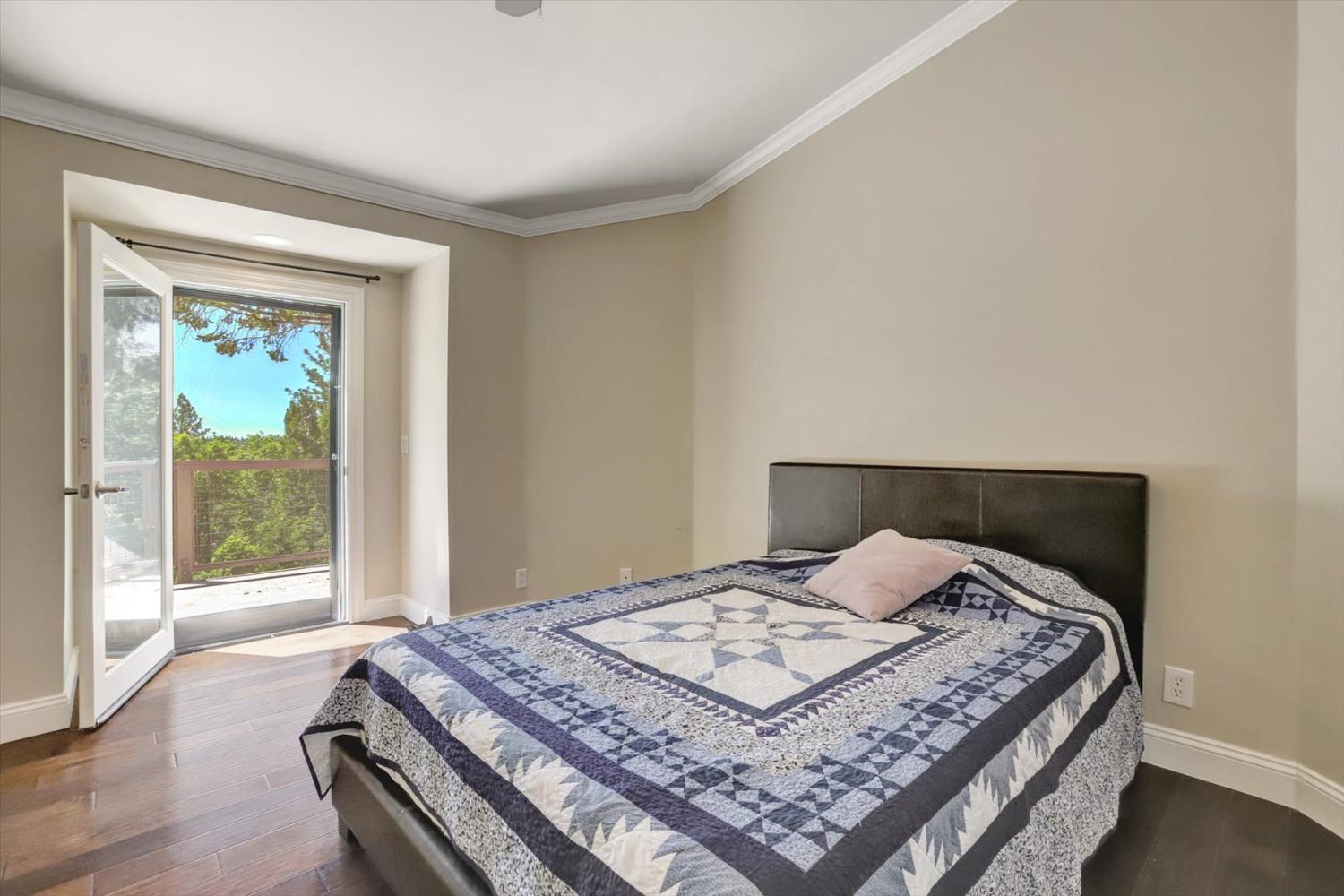 Kensington Kourt, Grass Valley, California image 34