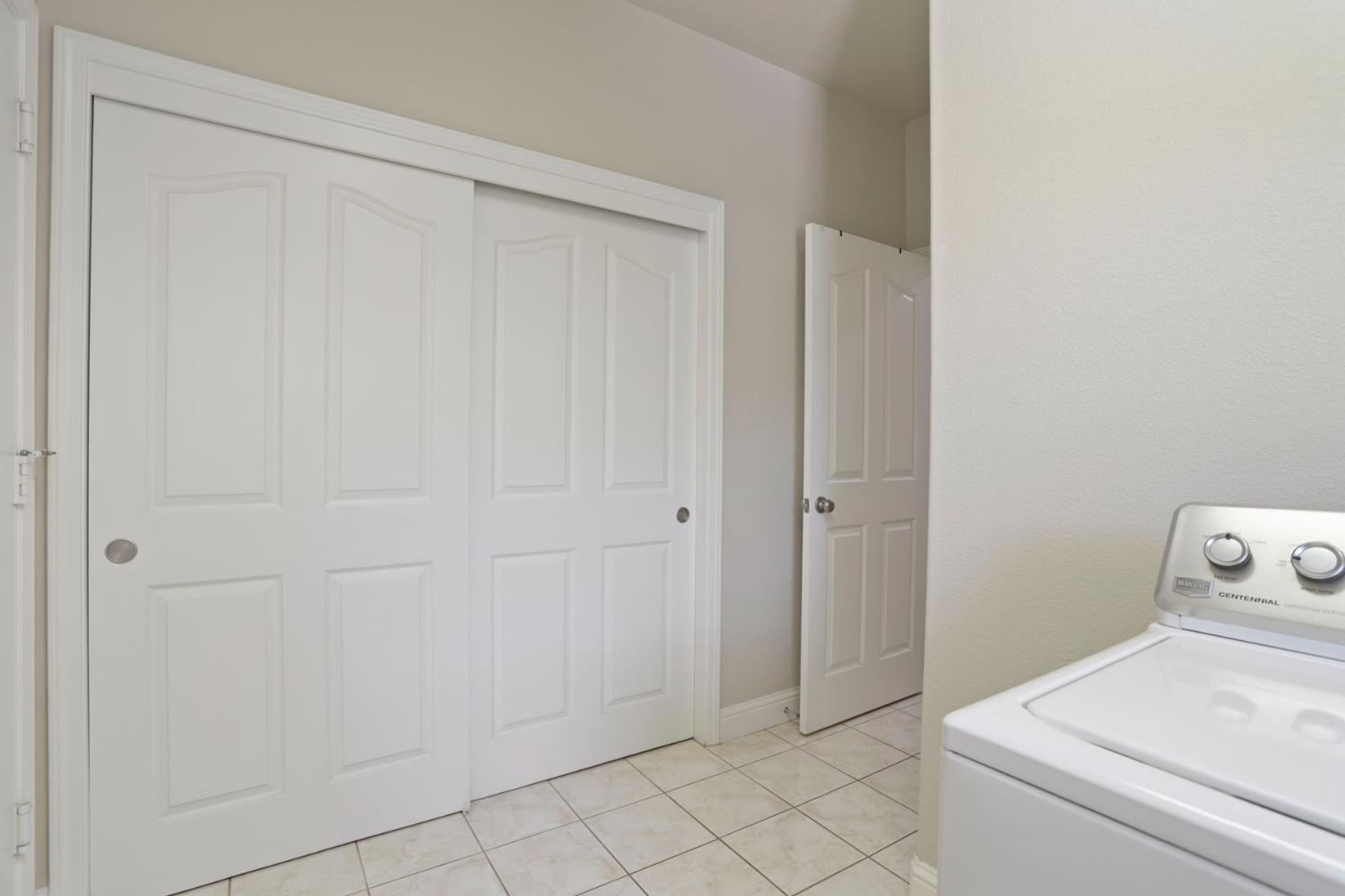 Detail Gallery Image 29 of 41 For 1930 Crystalwood Ln, Lodi,  CA 95242 - 3 Beds | 2 Baths
