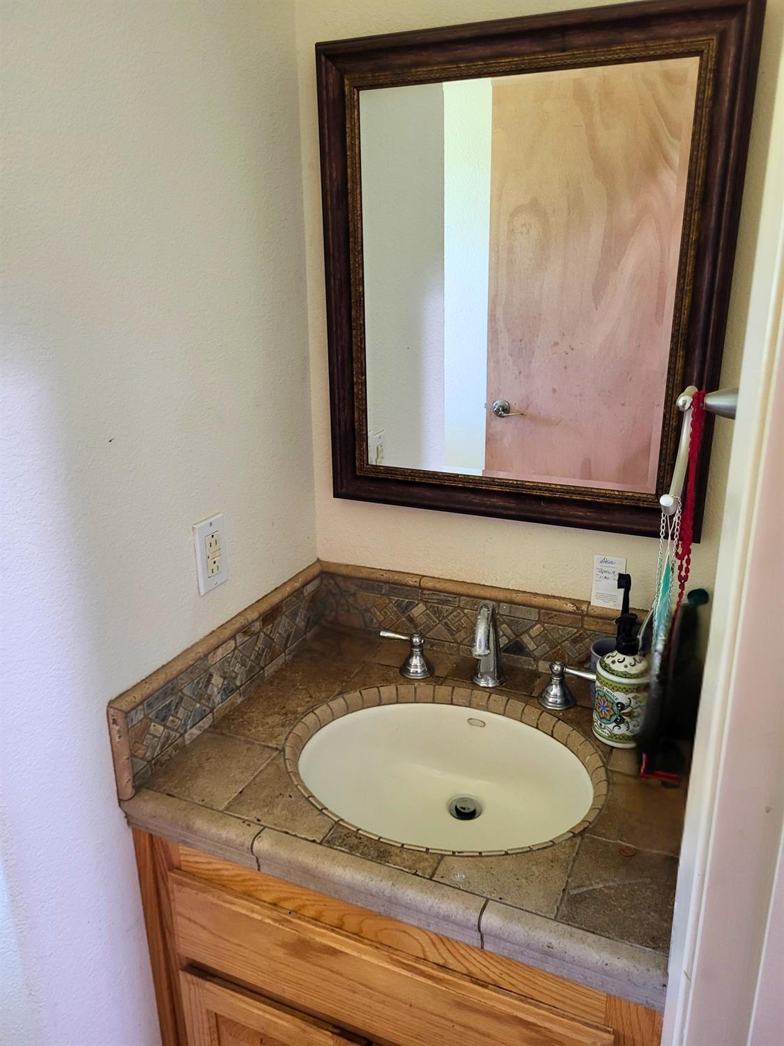 Detail Gallery Image 15 of 56 For 10093 Bailinquick Rd, Angels Camp,  CA 95222 - 3 Beds | 2/1 Baths