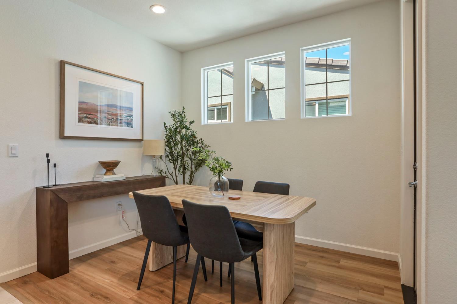 Detail Gallery Image 22 of 54 For 17481 Nightshore Dr, Lathrop,  CA 95330 - 3 Beds | 2 Baths