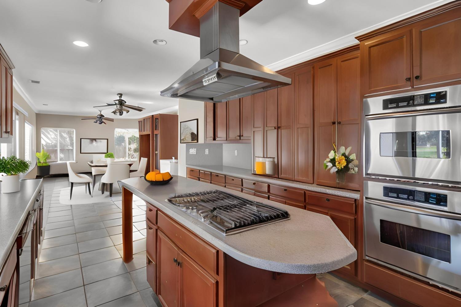 Detail Gallery Image 21 of 49 For 3510 Iron Canyon Cir, Stockton,  CA 95209 - 5 Beds | 3 Baths