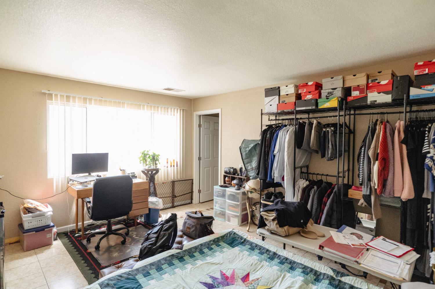 Detail Gallery Image 15 of 35 For 310 Buena Vista Ct, Merced,  CA 95348 - 4 Beds | 2/1 Baths