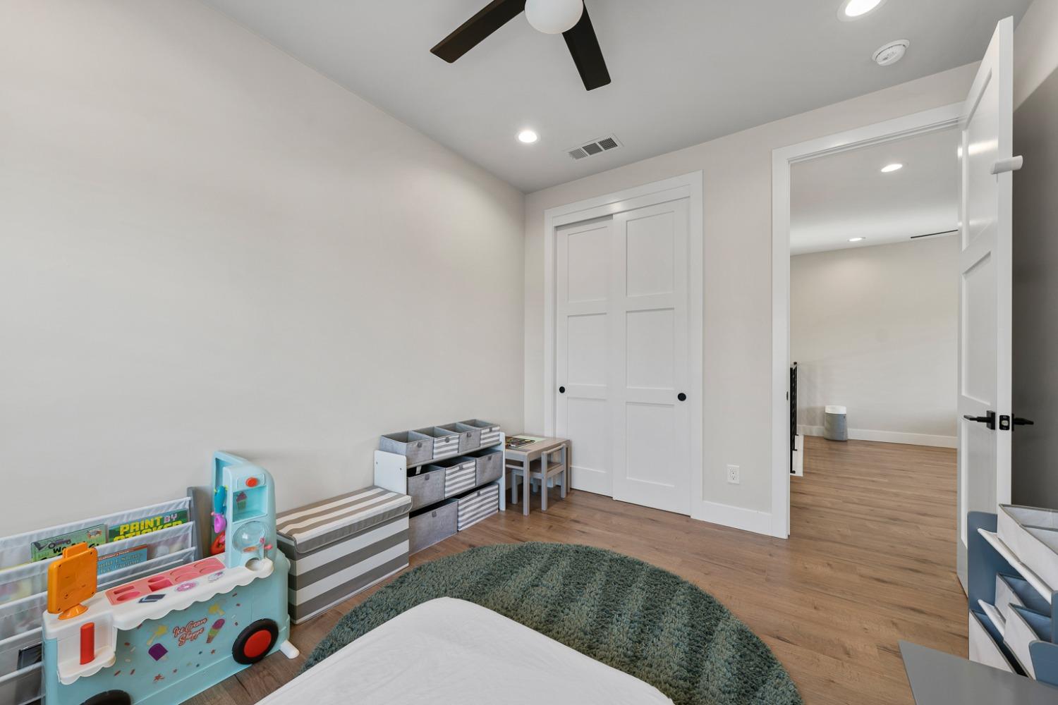 Detail Gallery Image 32 of 51 For 4020 Della Ct, Rocklin,  CA 95677 - 4 Beds | 2/1 Baths