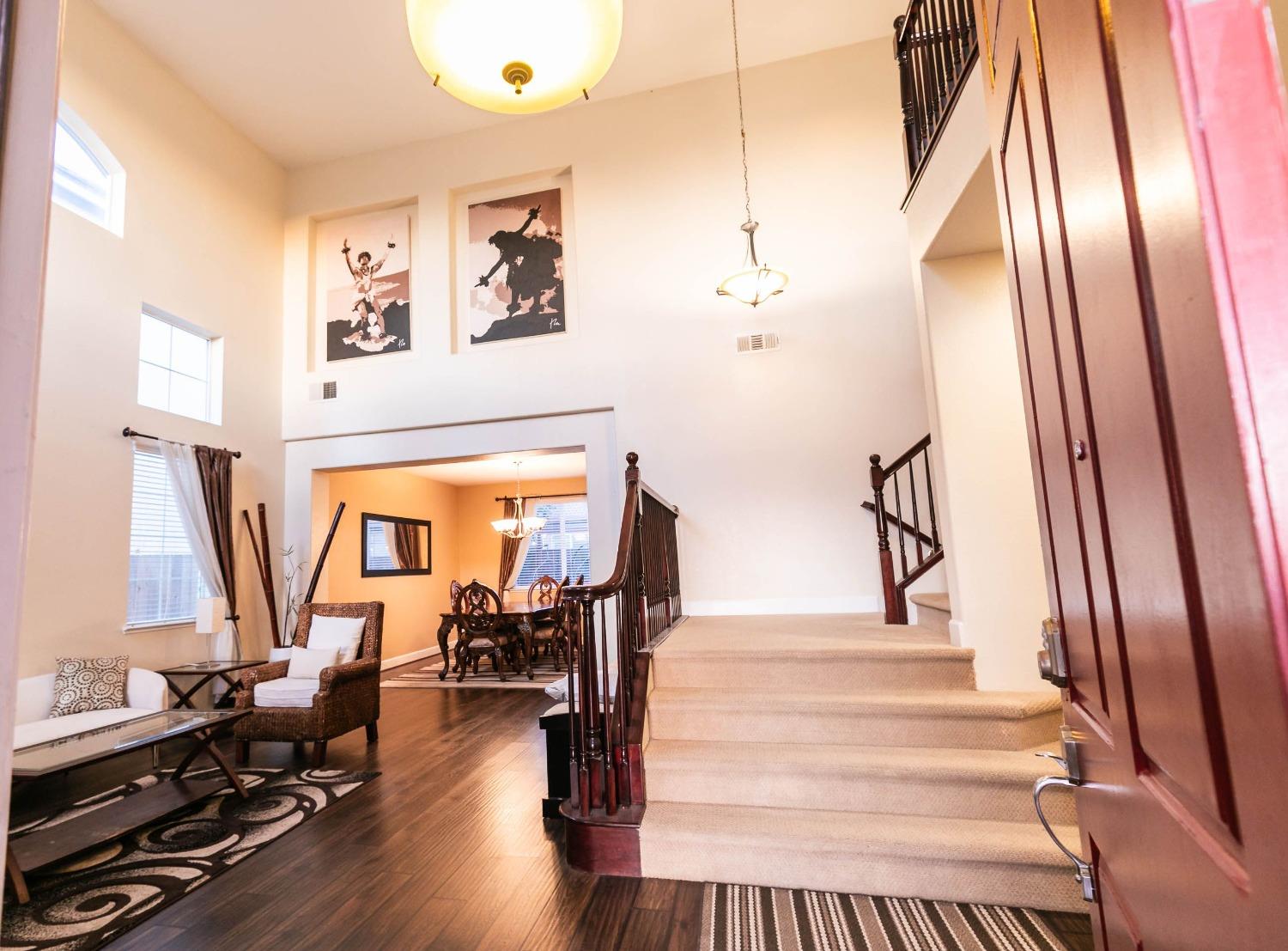 Detail Gallery Image 2 of 37 For 10730 Sand Castle Way, Stockton,  CA 95209 - 4 Beds | 3 Baths