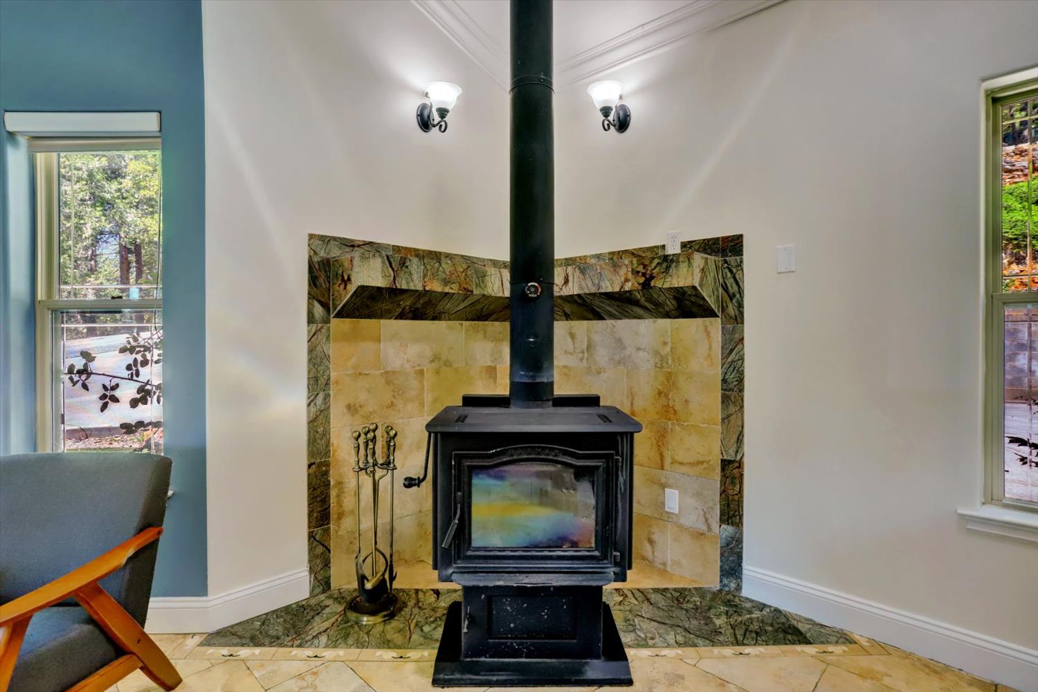 Kensington Kourt, Grass Valley, California image 6