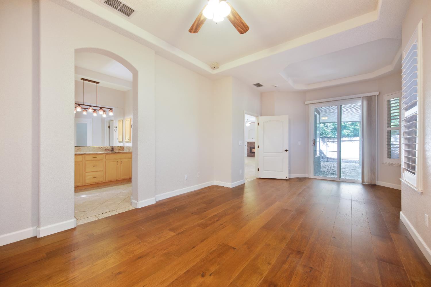 Detail Gallery Image 31 of 44 For 12040 Gold Arbor Ln, Gold River,  CA 95670 - 3 Beds | 2 Baths