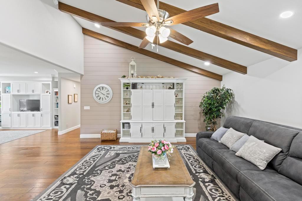 Detail Gallery Image 12 of 80 For 734 Mariner Loop, Yuba City,  CA 95991 - 4 Beds | 3 Baths