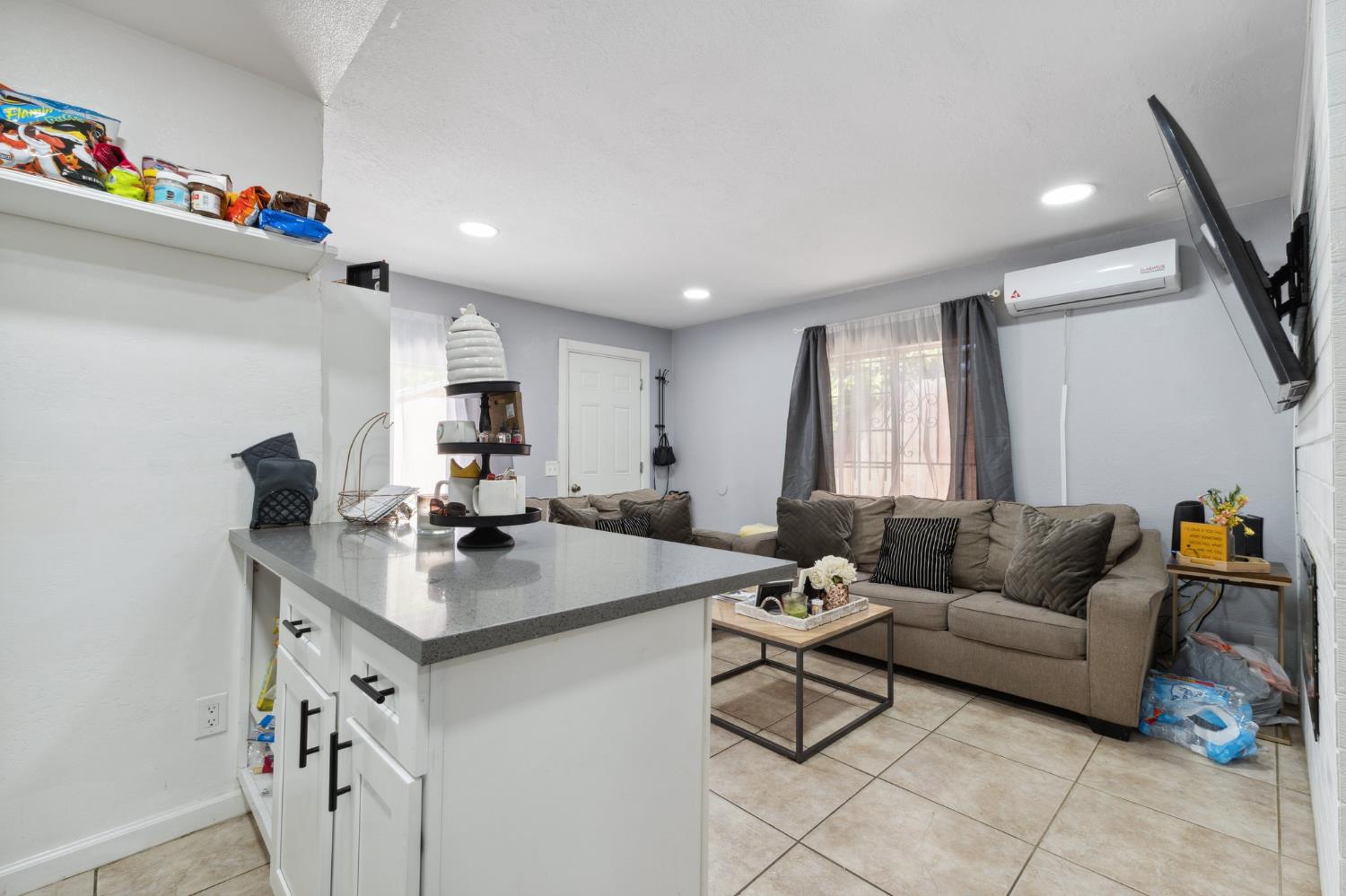 Detail Gallery Image 10 of 40 For 603 Hill St, Bakersfield,  CA 93306 - – Beds | – Baths