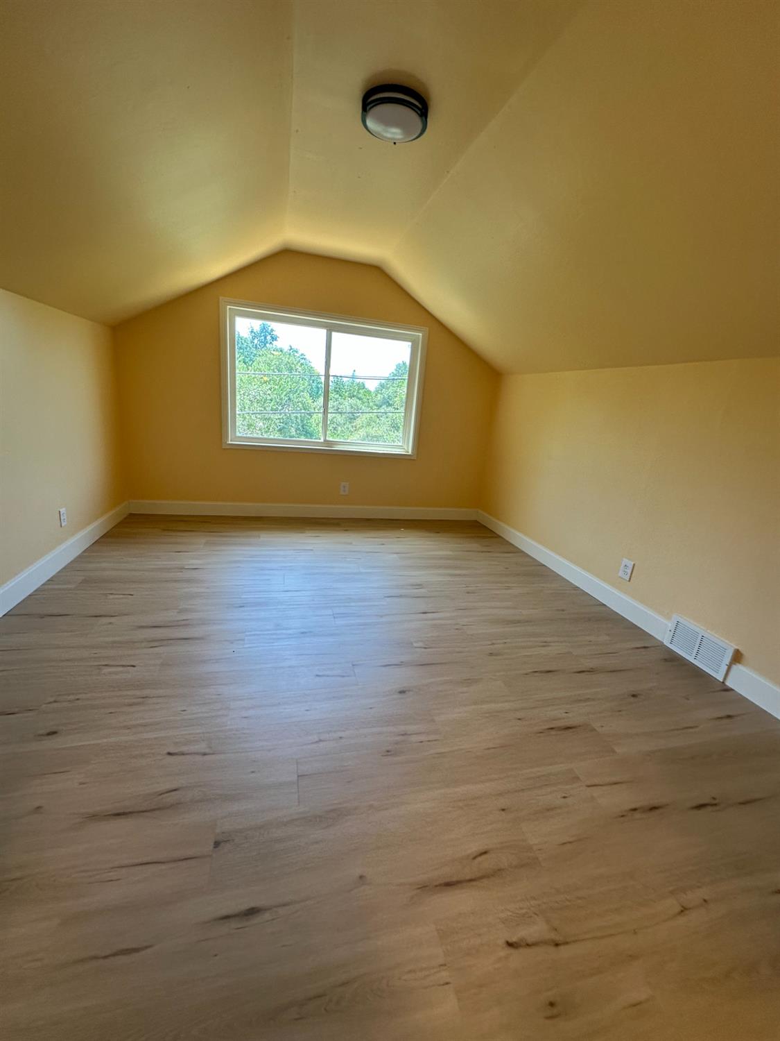 Detail Gallery Image 30 of 44 For 7969 Glenbar Way, Fair Oaks,  CA 95628 - 4 Beds | 2/1 Baths