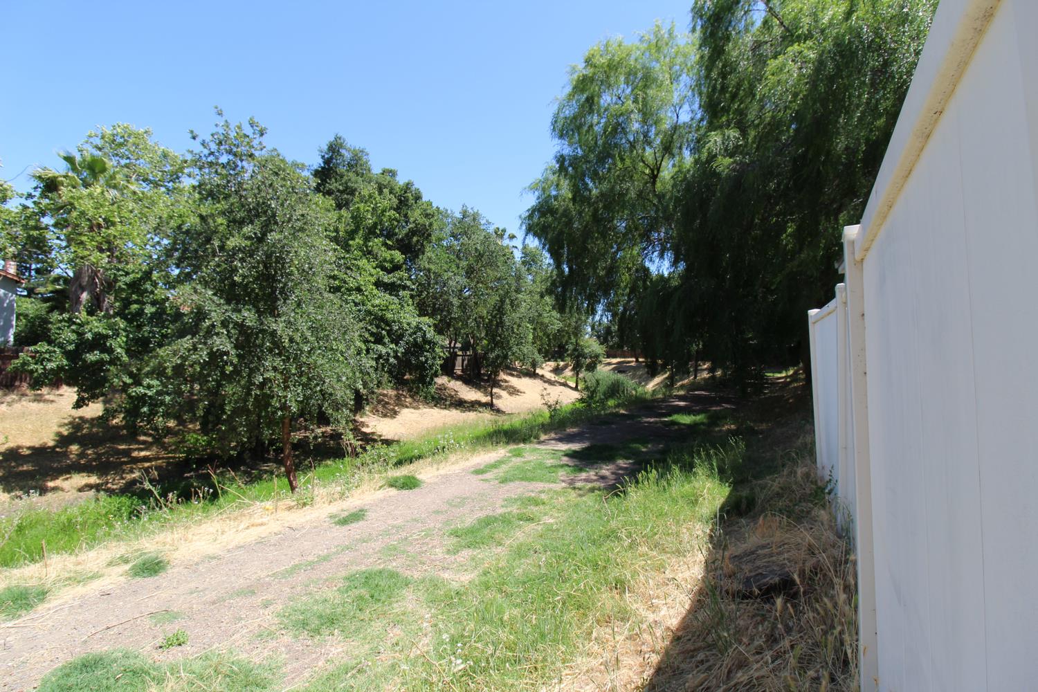 Lansdowne Court, Elk Grove, California image 41