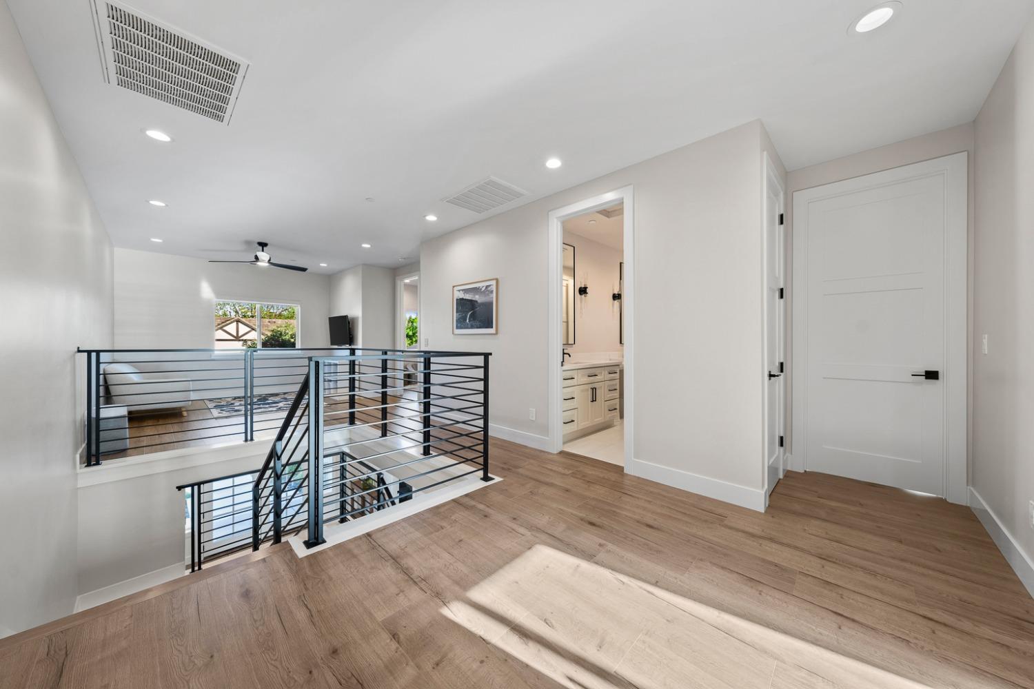 Detail Gallery Image 26 of 51 For 4020 Della Ct, Rocklin,  CA 95677 - 4 Beds | 2/1 Baths