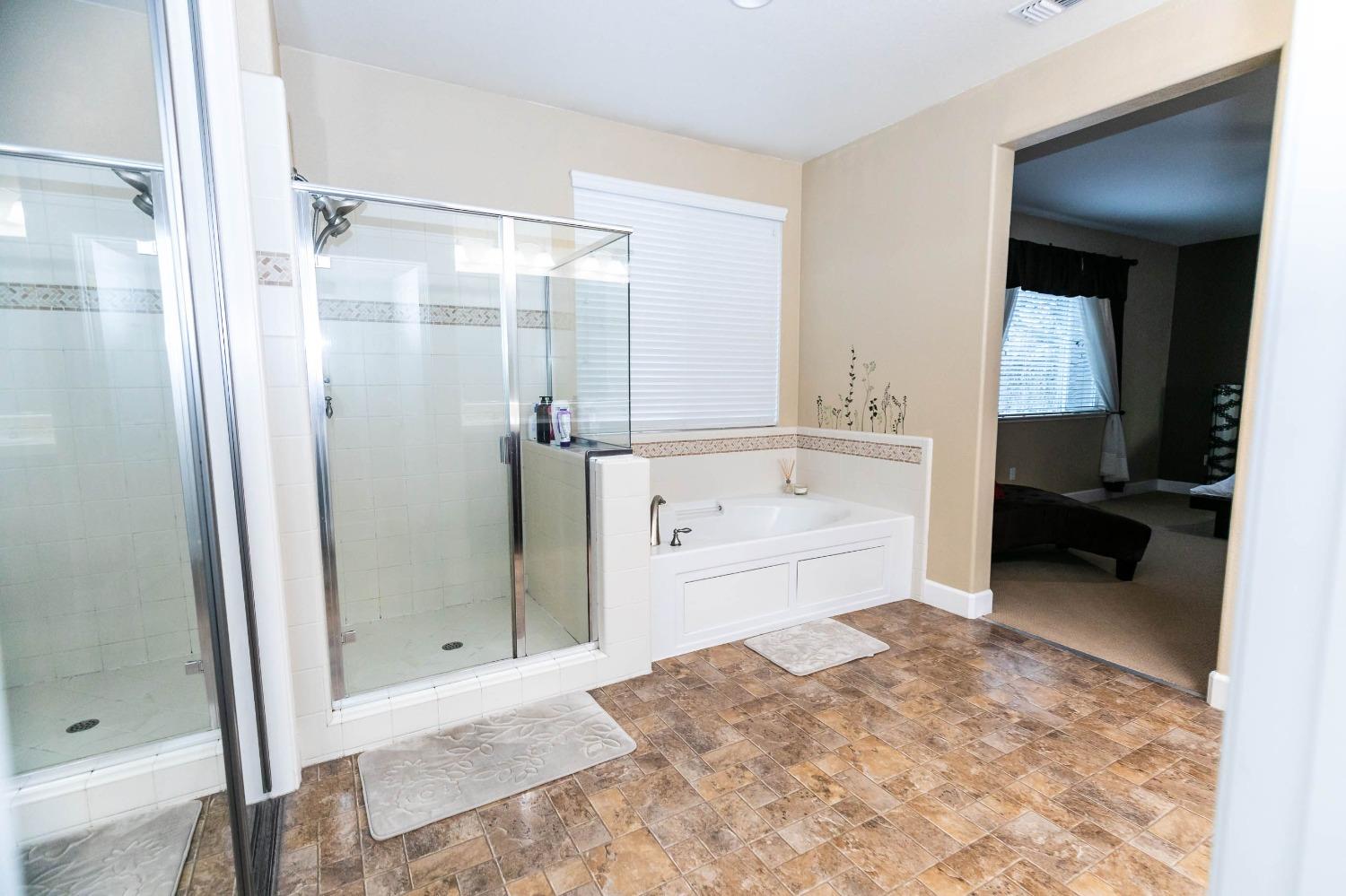 Detail Gallery Image 18 of 37 For 10730 Sand Castle Way, Stockton,  CA 95209 - 4 Beds | 3 Baths