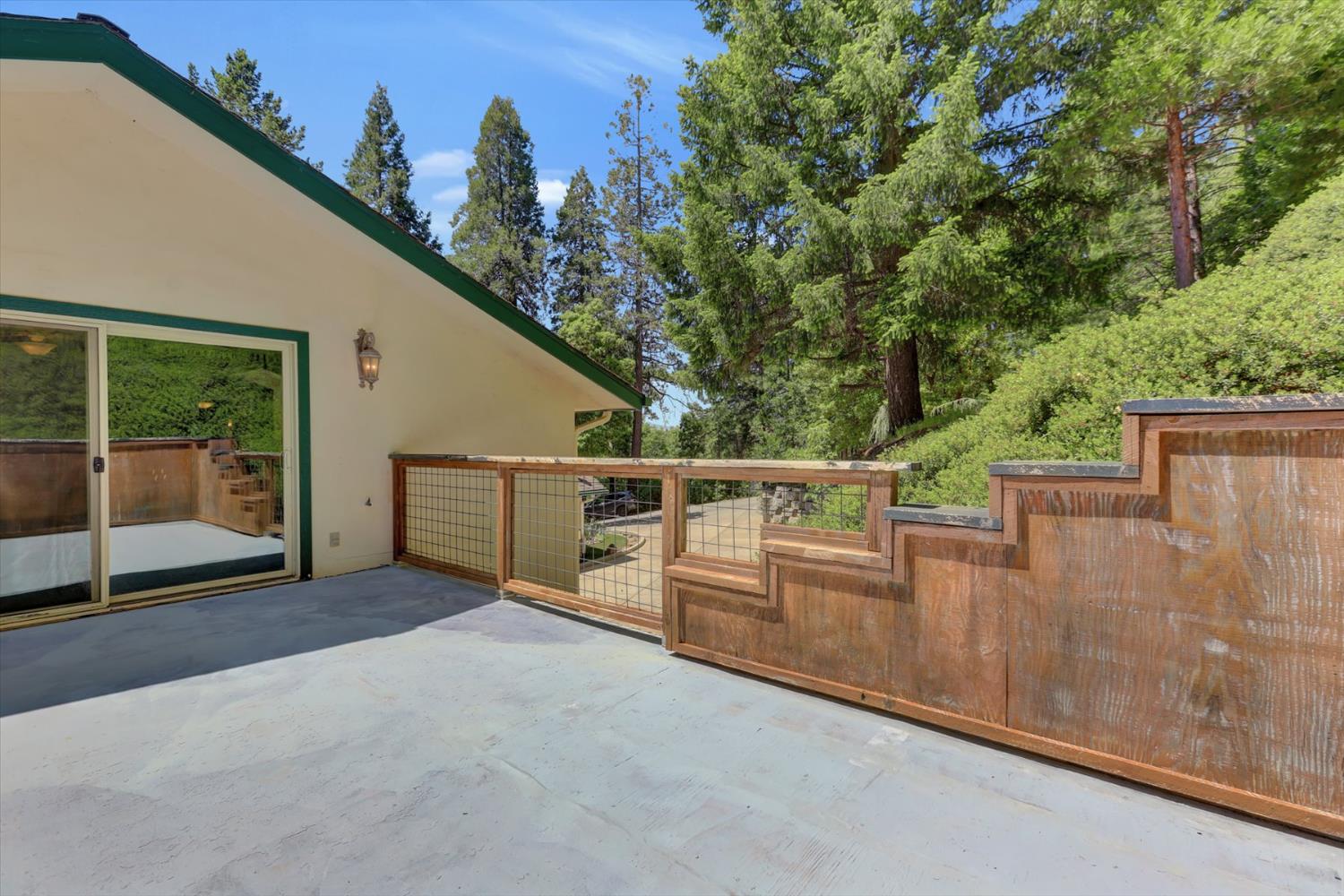 Kensington Kourt, Grass Valley, California image 33