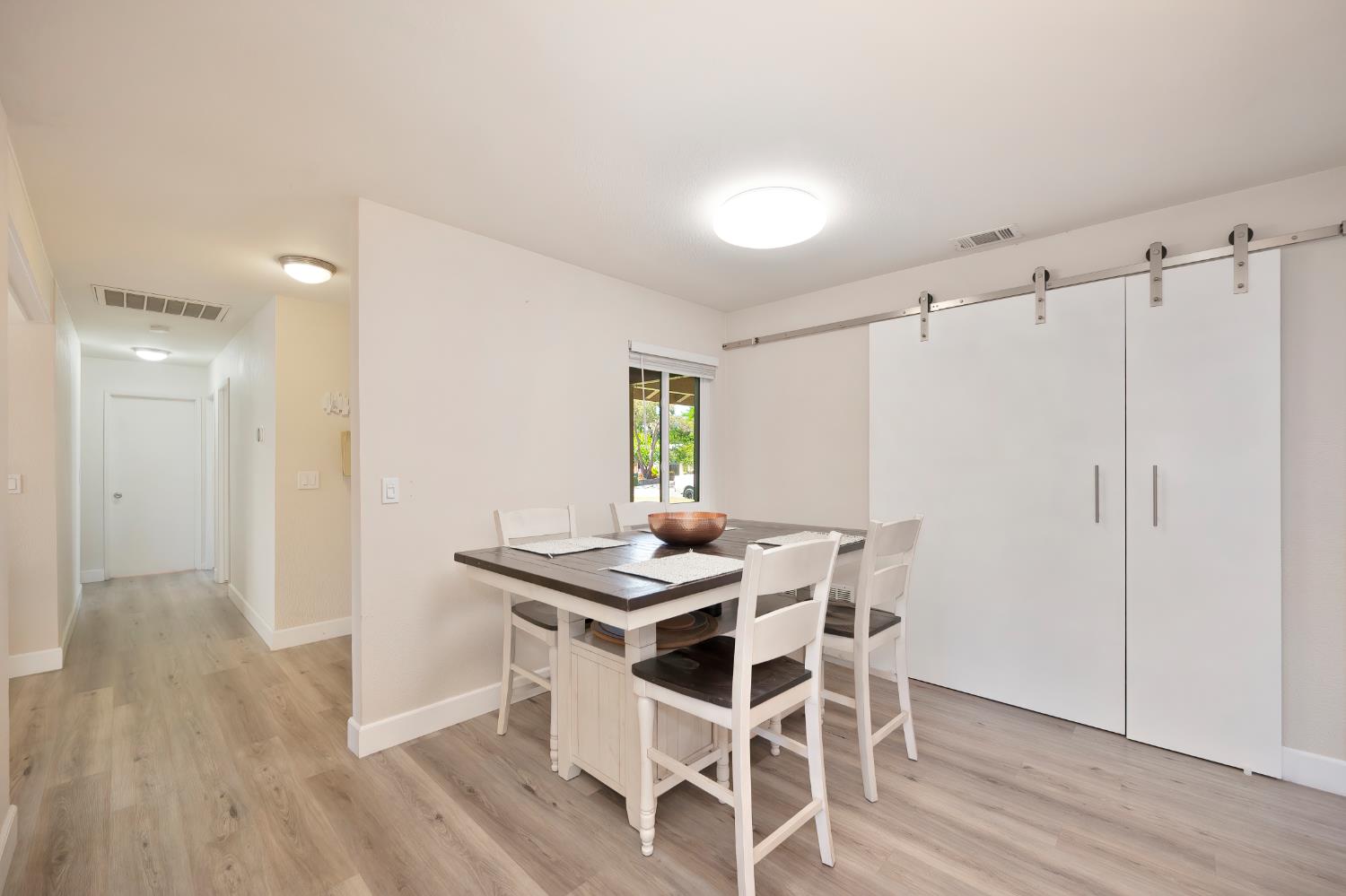 Detail Gallery Image 14 of 52 For 9548 Helio Dr, Sacramento,  CA 95827 - 3 Beds | 2 Baths