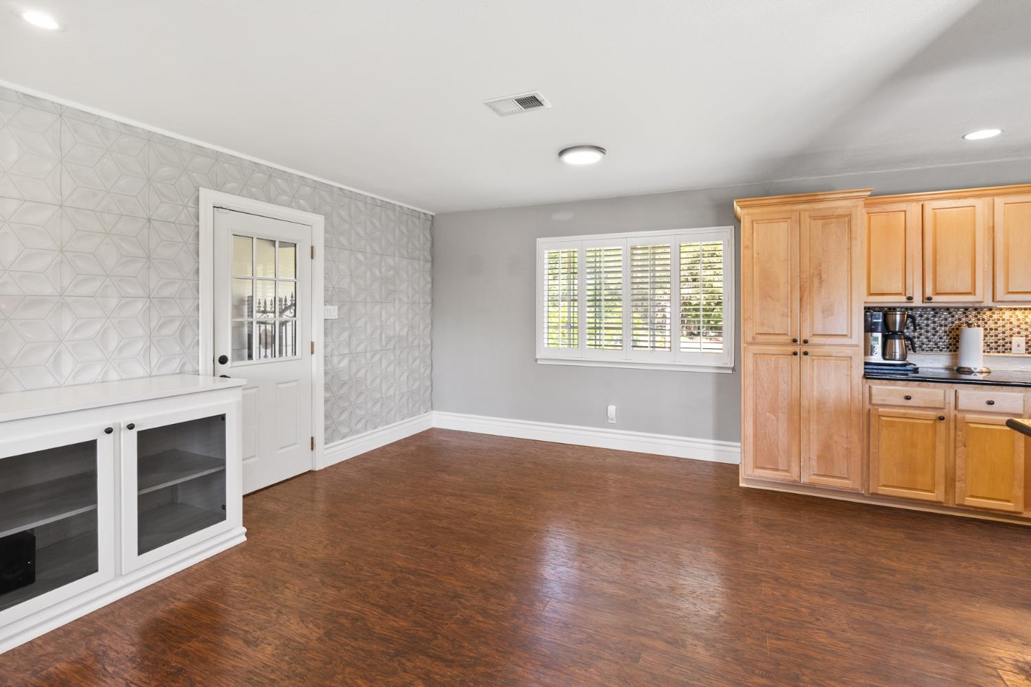 Detail Gallery Image 14 of 78 For 7332 West Ln, Granite Bay,  CA 95746 - 3 Beds | 2 Baths