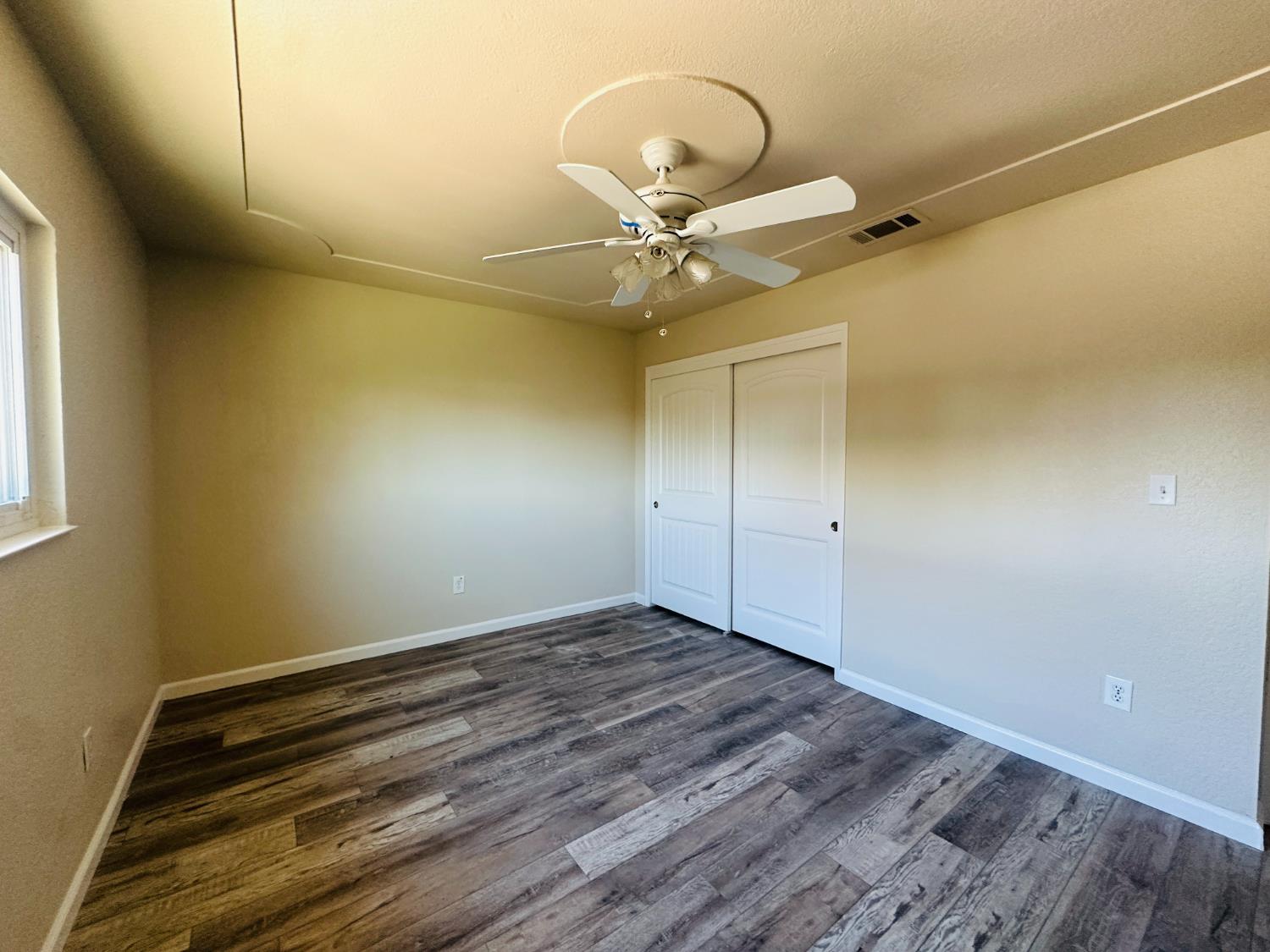 Detail Gallery Image 24 of 41 For 553 Manor Oak Pl, Manteca,  CA 95336 - 4 Beds | 3 Baths