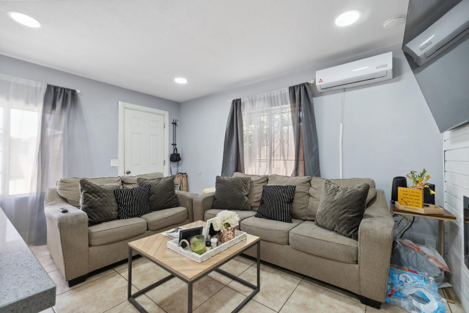 Detail Gallery Image 8 of 40 For 603 Hill St, Bakersfield,  CA 93306 - – Beds | – Baths