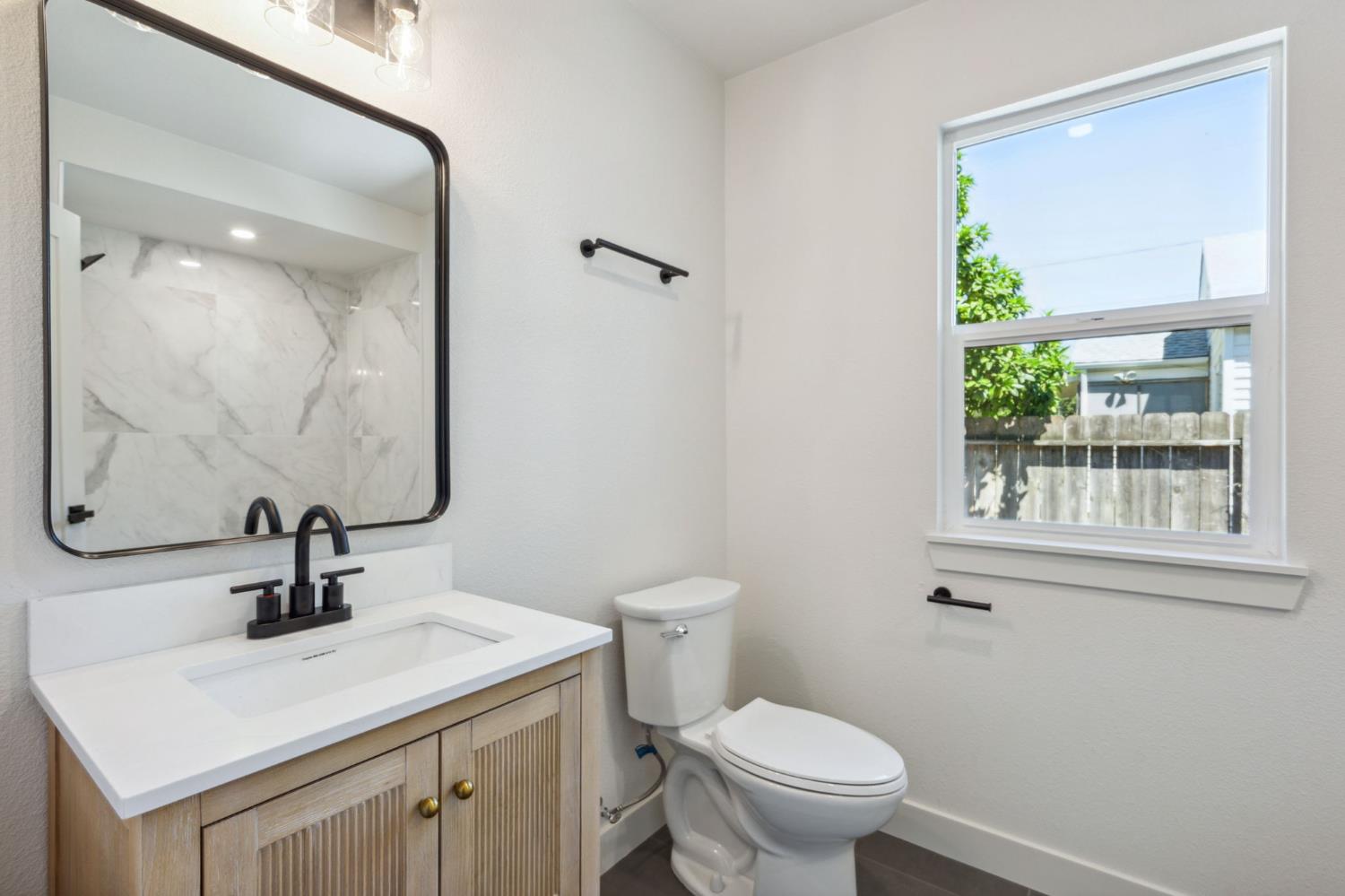 Detail Gallery Image 18 of 27 For 604 Myrtle Ave, West Sacramento,  CA 95605 - 4 Beds | 3 Baths