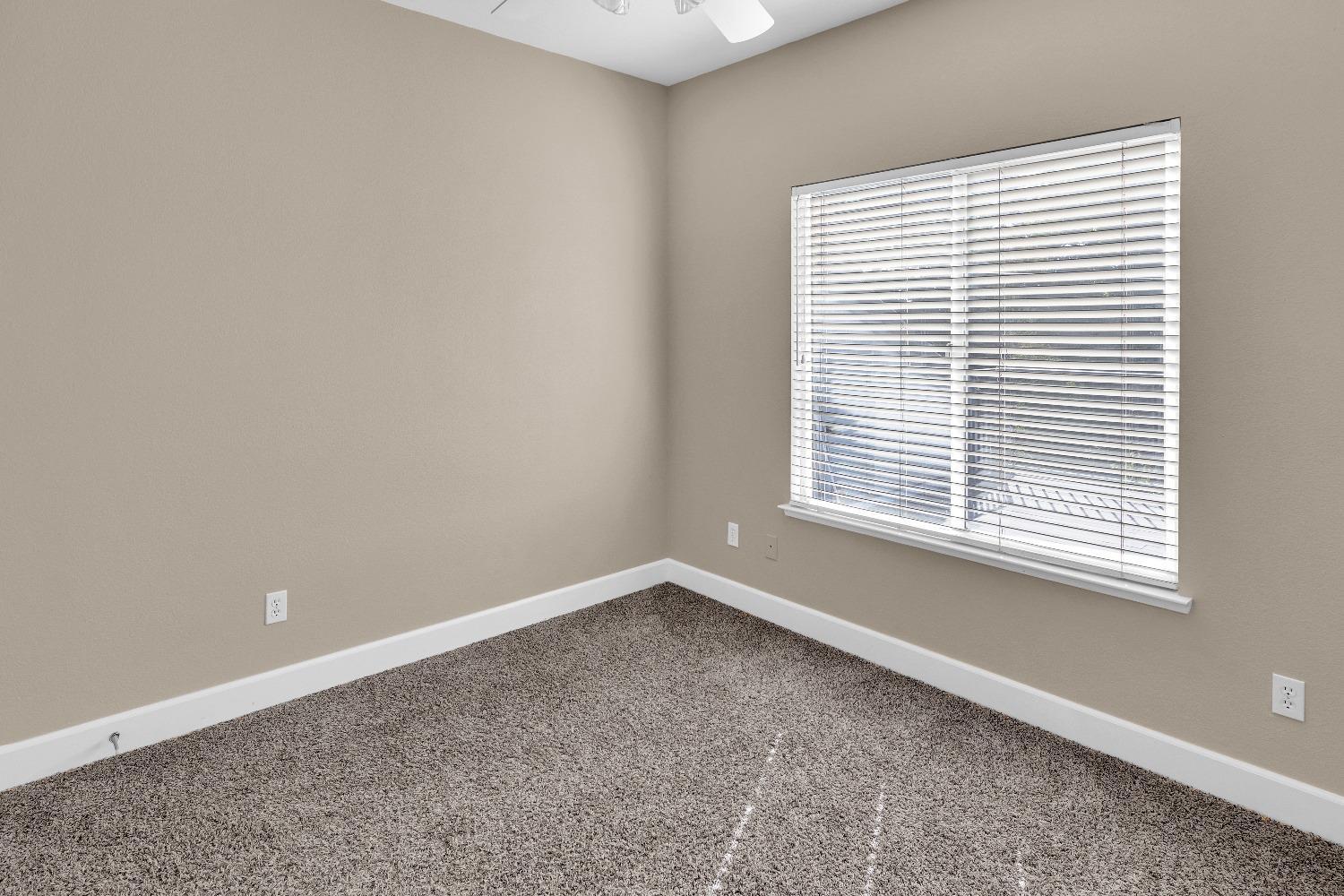 Detail Gallery Image 5 of 49 For 3510 Iron Canyon Cir, Stockton,  CA 95209 - 5 Beds | 3 Baths