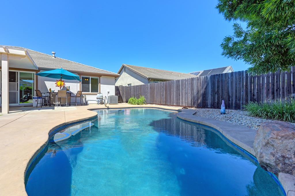 Detail Gallery Image 66 of 71 For 10317 Moura Ct, Elk Grove,  CA 95757 - 4 Beds | 2/1 Baths