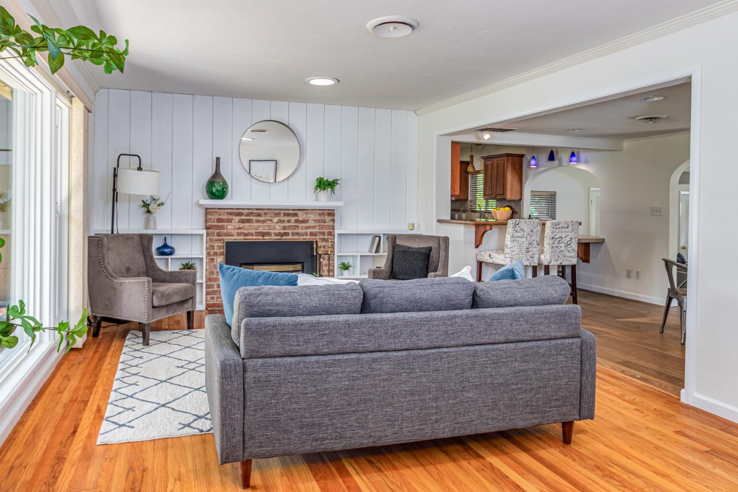 Detail Gallery Image 8 of 36 For 1229 Fitch Way, Sacramento,  CA 95864 - 3 Beds | 2 Baths