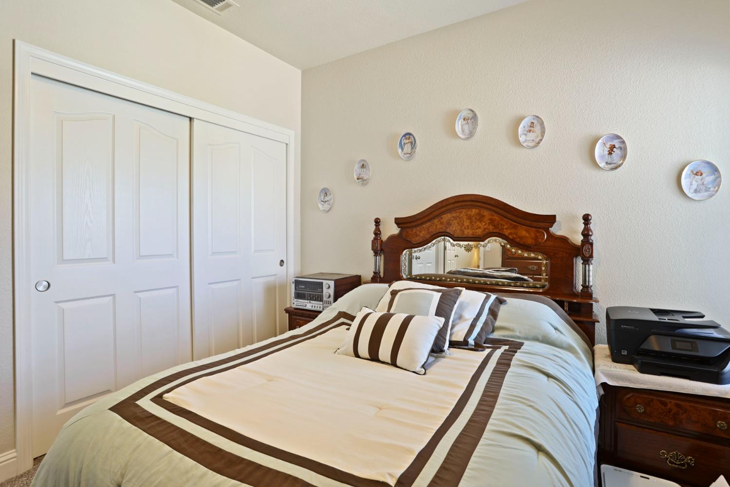 Detail Gallery Image 25 of 41 For 1930 Crystalwood Ln, Lodi,  CA 95242 - 3 Beds | 2 Baths