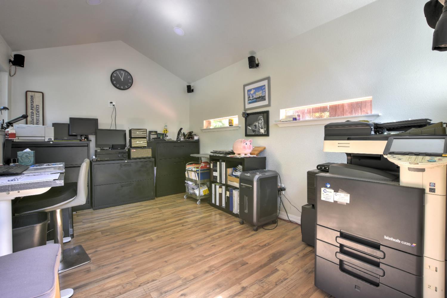 Detail Gallery Image 40 of 46 For 3401 Norris Ave, Sacramento,  CA 95821 - 4 Beds | 2/1 Baths