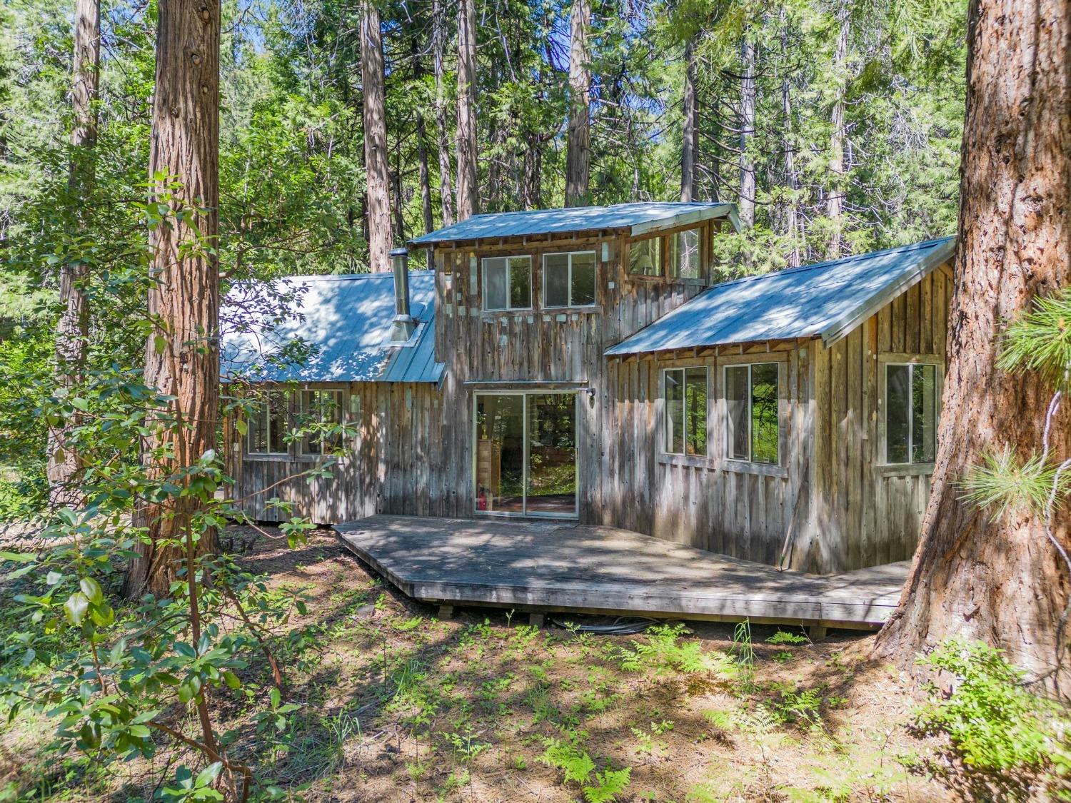 Detail Gallery Image 1 of 58 For 14138 La Porte Rd, Strawberry Valley,  CA 95981 - 2 Beds | 2/1 Baths
