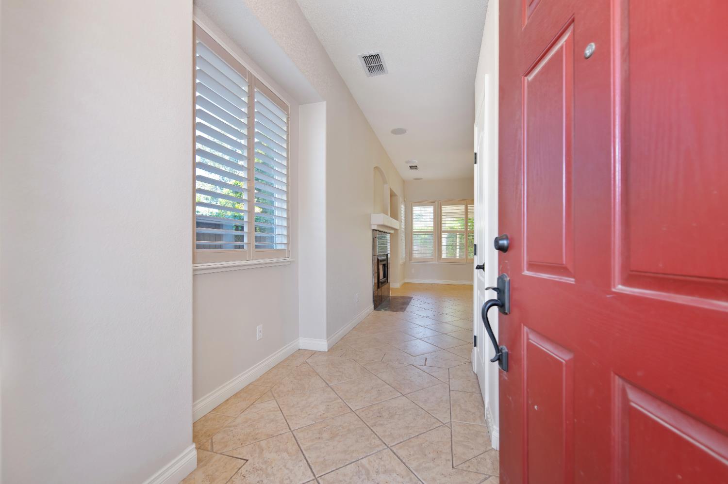 Detail Gallery Image 7 of 44 For 12040 Gold Arbor Ln, Gold River,  CA 95670 - 3 Beds | 2 Baths