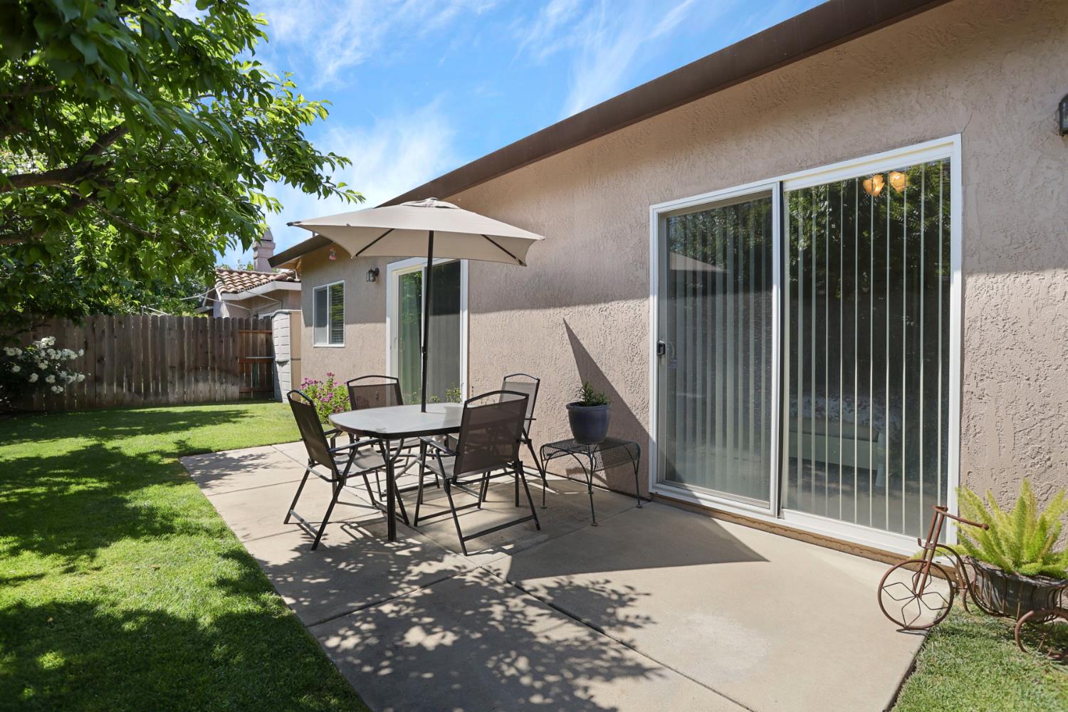 Detail Gallery Image 41 of 41 For 1930 Crystalwood Ln, Lodi,  CA 95242 - 3 Beds | 2 Baths