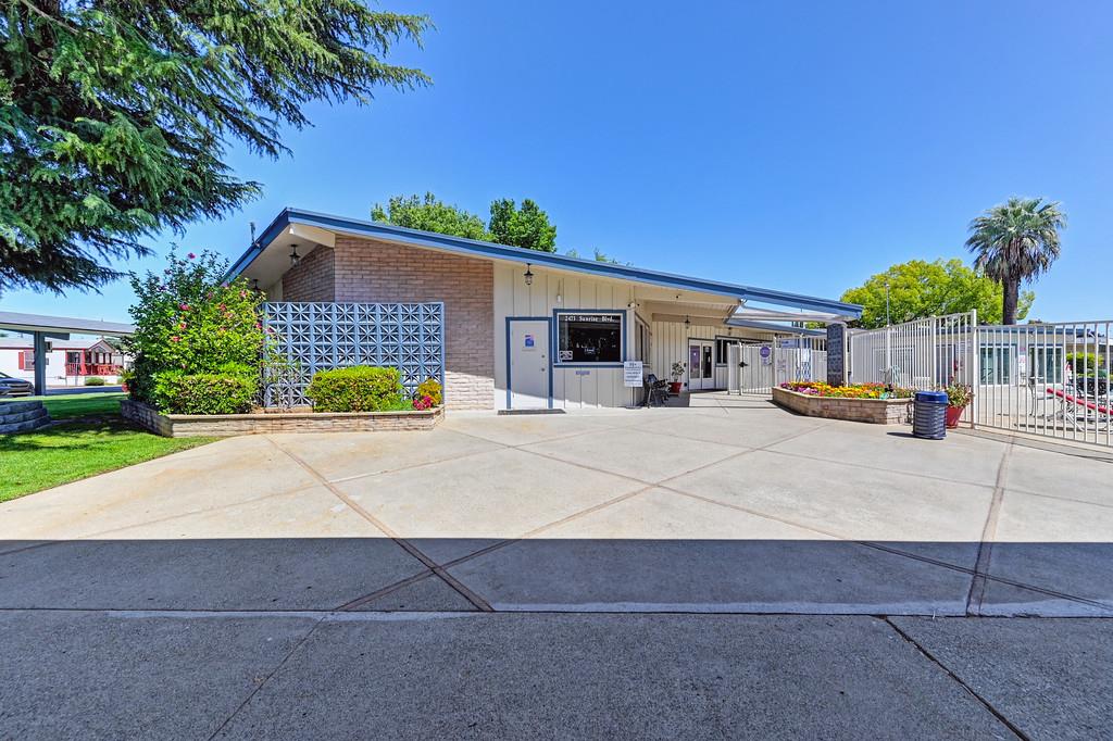 Detail Gallery Image 45 of 46 For 172 Rolling River Ln, Rancho Cordova,  CA 95670 - 2 Beds | 2 Baths