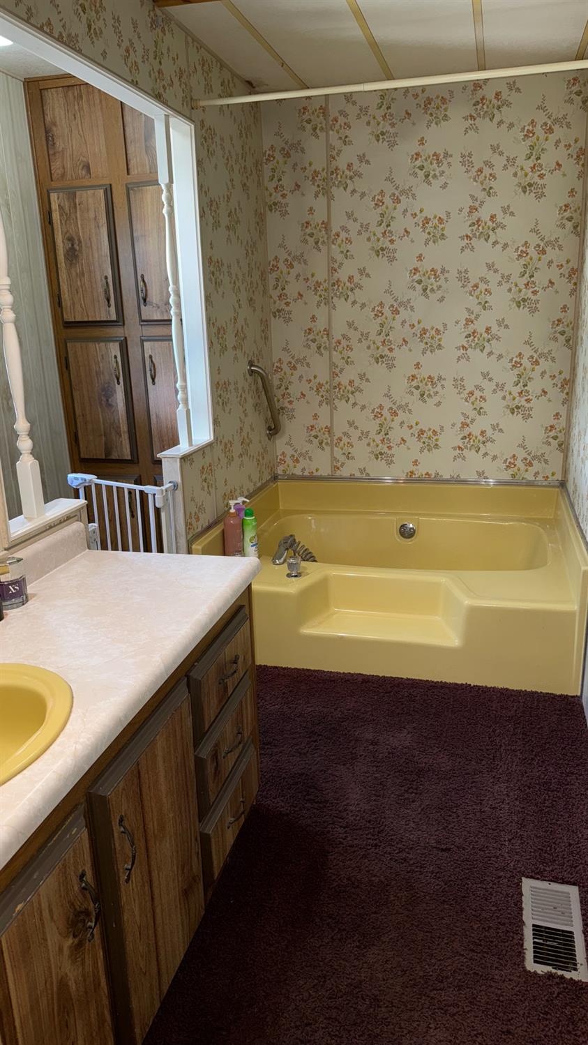 Detail Gallery Image 17 of 18 For 8700 West Ln 121, Stockton,  CA 95210 - 2 Beds | 2 Baths