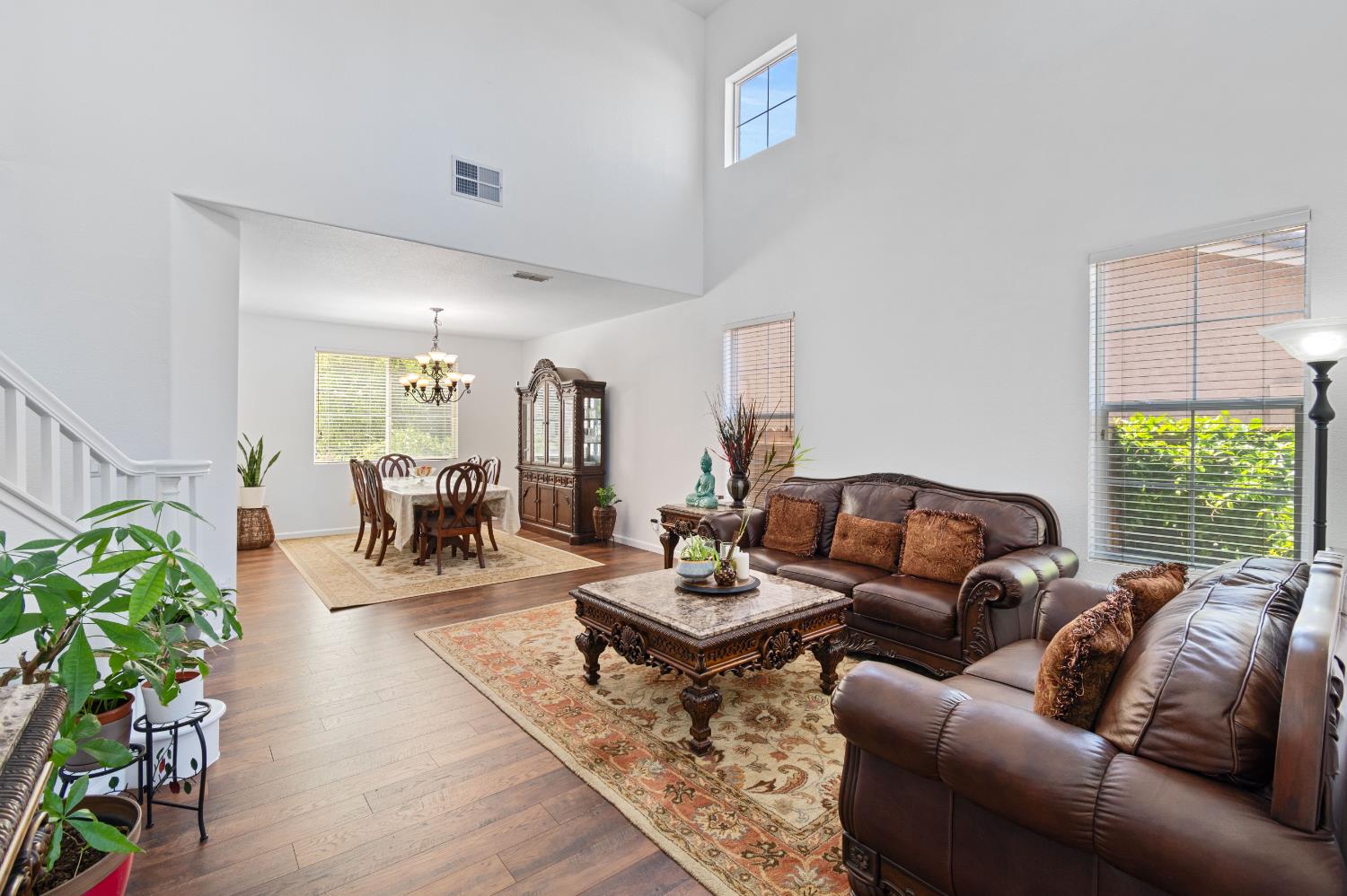 Detail Gallery Image 7 of 42 For 1045 Callander Way, Folsom,  CA 95630 - 4 Beds | 2/1 Baths