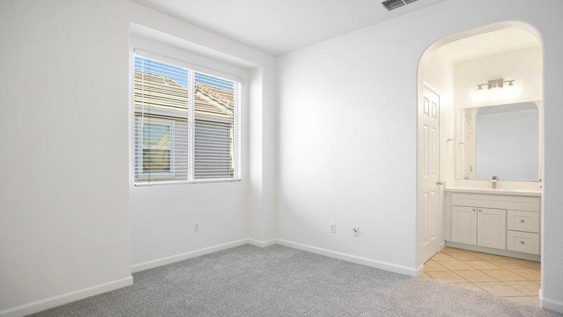 Detail Gallery Image 20 of 30 For 3241 Tice Creek Way, Sacramento,  CA 95833 - 2 Beds | 2/1 Baths