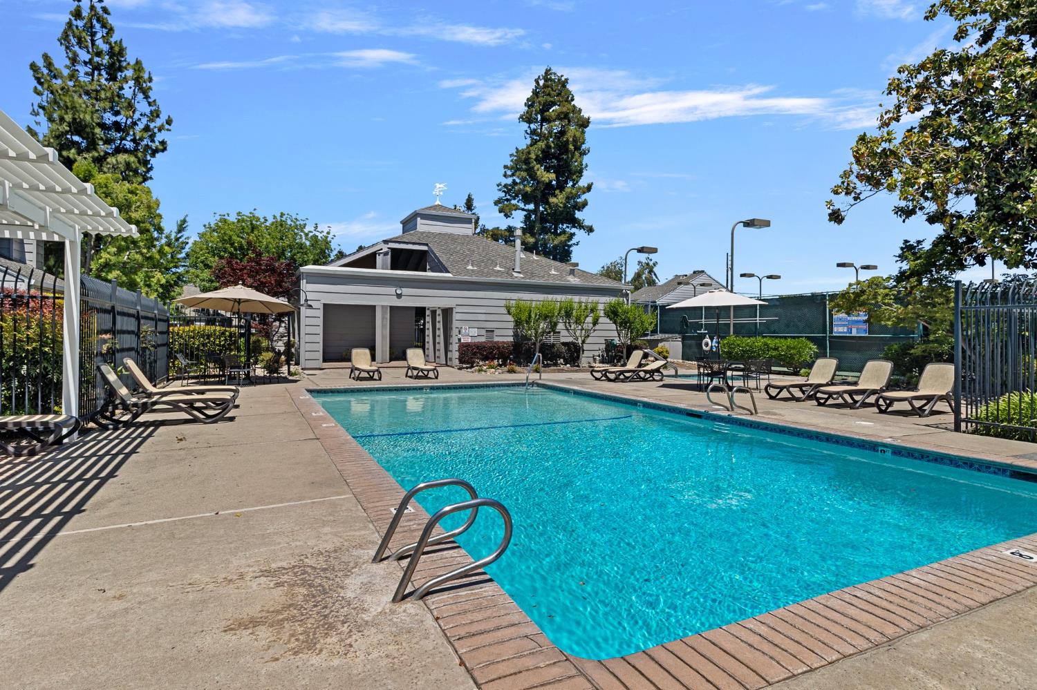 Detail Gallery Image 26 of 28 For 290 W Rumble Rd a,  Modesto,  CA 95350 - 2 Beds | 2 Baths