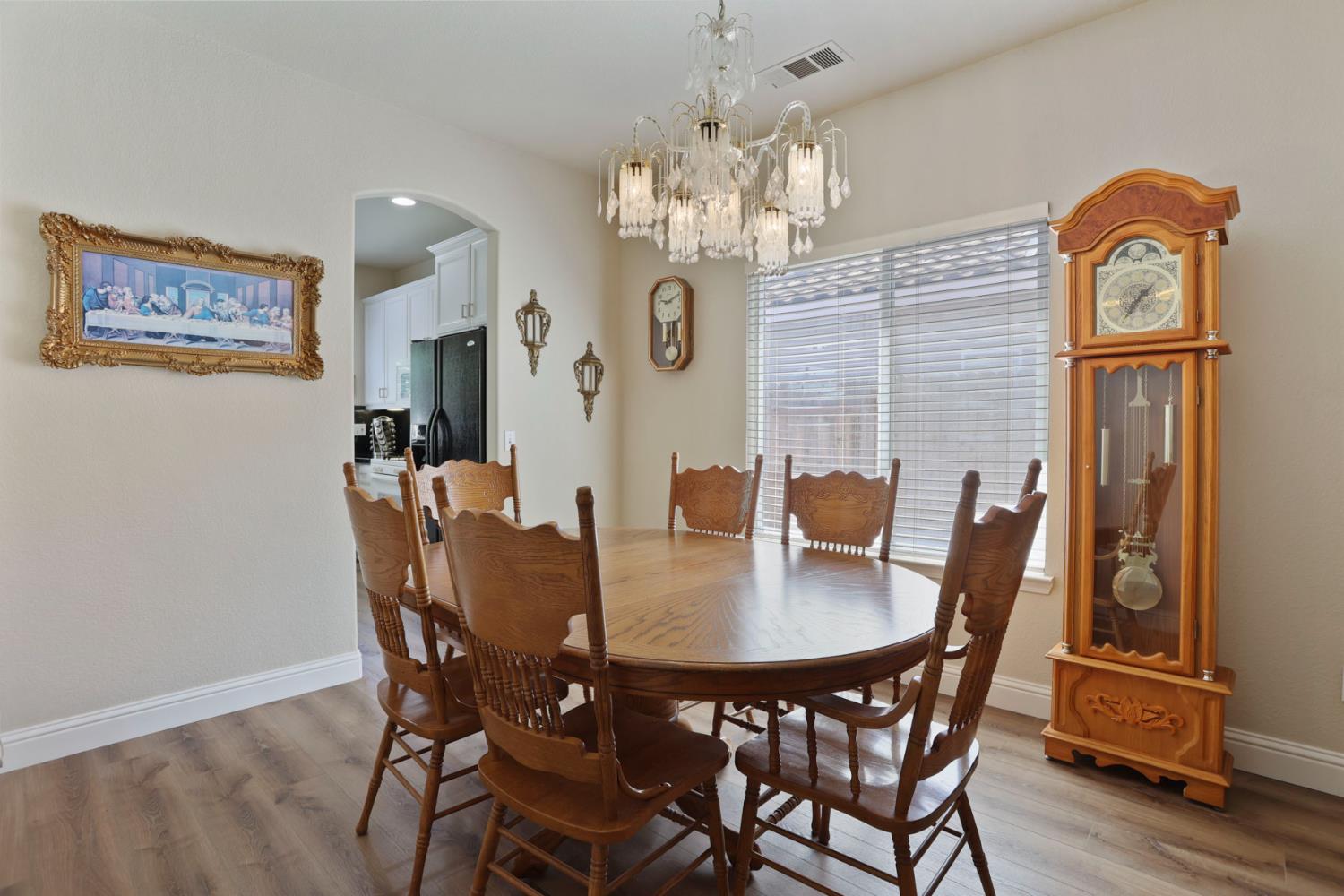 Detail Gallery Image 21 of 41 For 1930 Crystalwood Ln, Lodi,  CA 95242 - 3 Beds | 2 Baths
