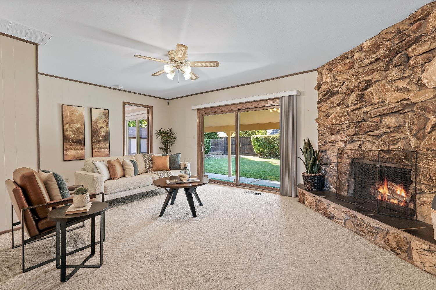 Detail Gallery Image 18 of 39 For 6400 Scenic Oak Ct, Carmichael,  CA 95608 - 4 Beds | 2/1 Baths
