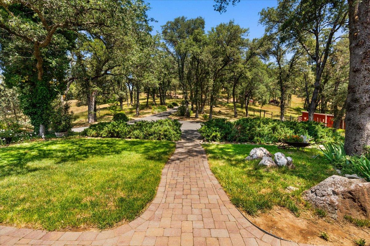 Detail Gallery Image 3 of 66 For 20088 Peyton Pl, Grass Valley,  CA 95949 - 4 Beds | 3 Baths