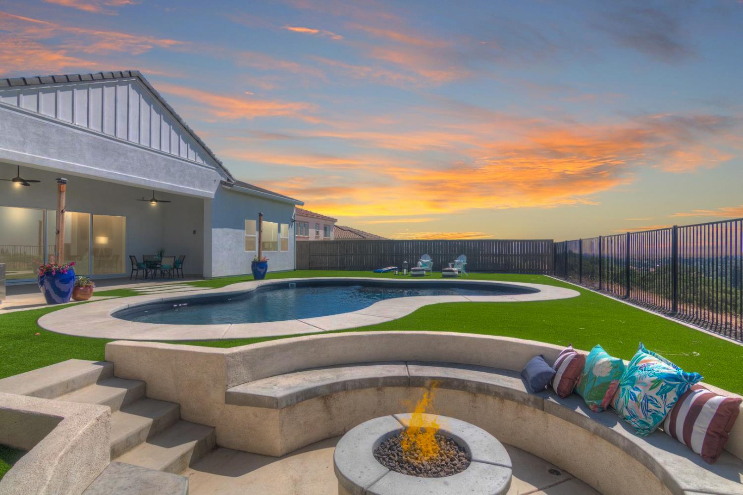 Detail Gallery Image 3 of 81 For 4009 Whitney Vista Ln, Rocklin,  CA 95677 - 4 Beds | 4/1 Baths
