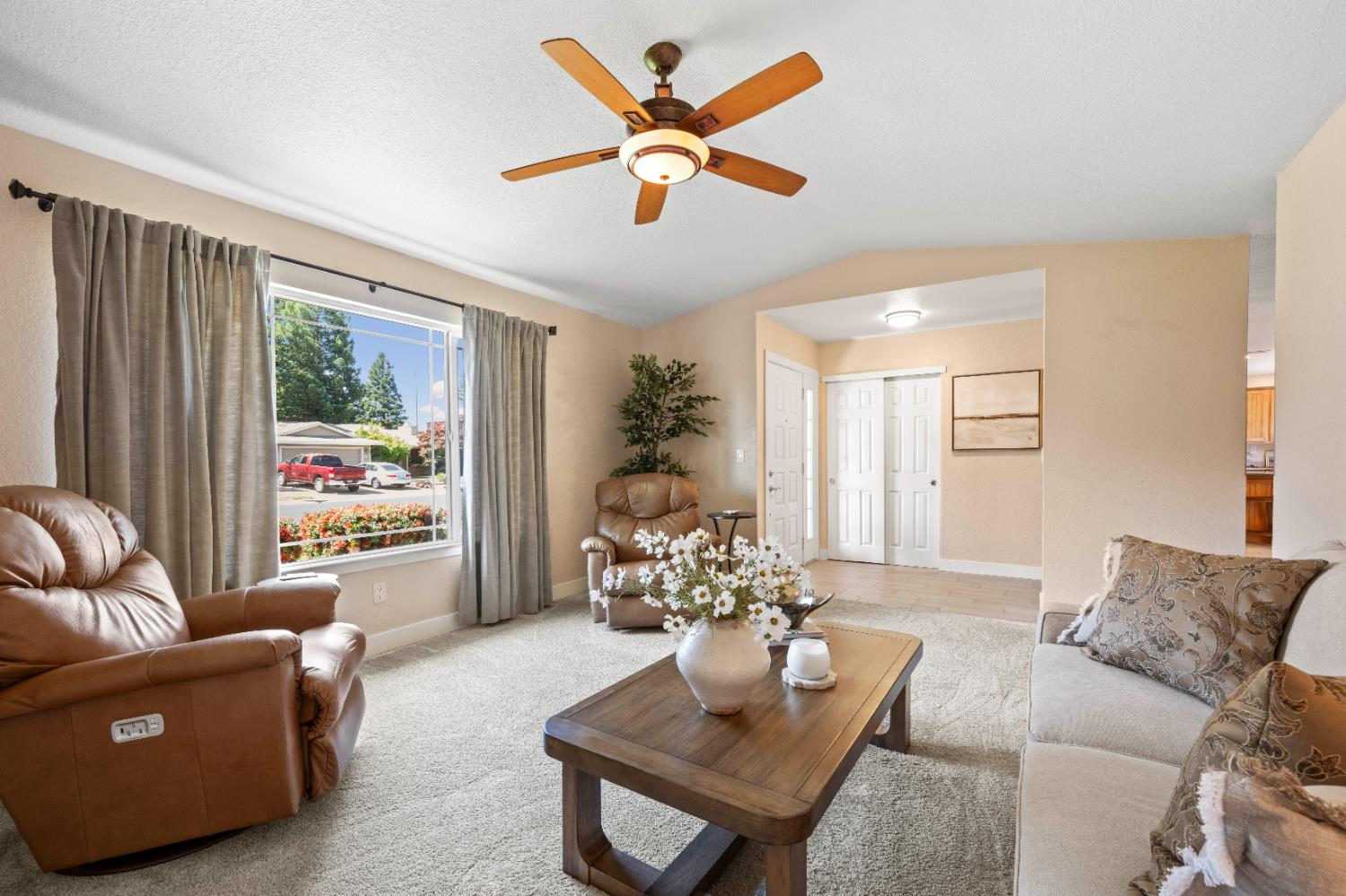 Detail Gallery Image 16 of 50 For 607 Grider Dr, Roseville,  CA 95678 - 4 Beds | 2 Baths