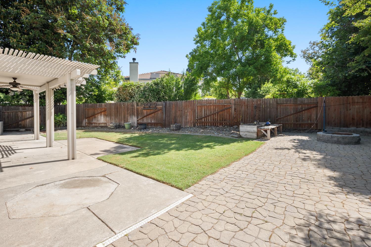 Detail Gallery Image 40 of 46 For 11400 Sabalo Way, Gold River,  CA 95670 - 5 Beds | 3 Baths