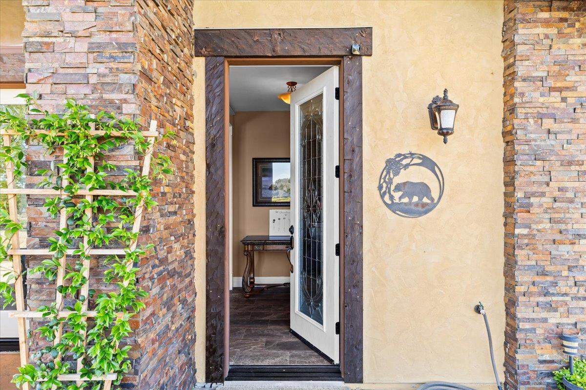 Detail Gallery Image 13 of 97 For 9267 7r Bar Rd, Angels Camp,  CA 95222 - 3 Beds | 3/1 Baths