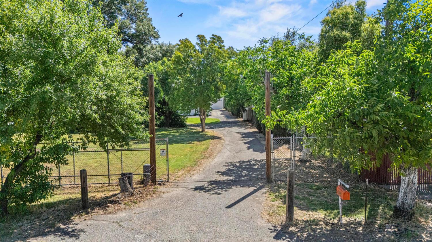 Detail Gallery Image 2 of 52 For 5837 Grove Ave, Marysville,  CA 95901 - 3 Beds | 2 Baths