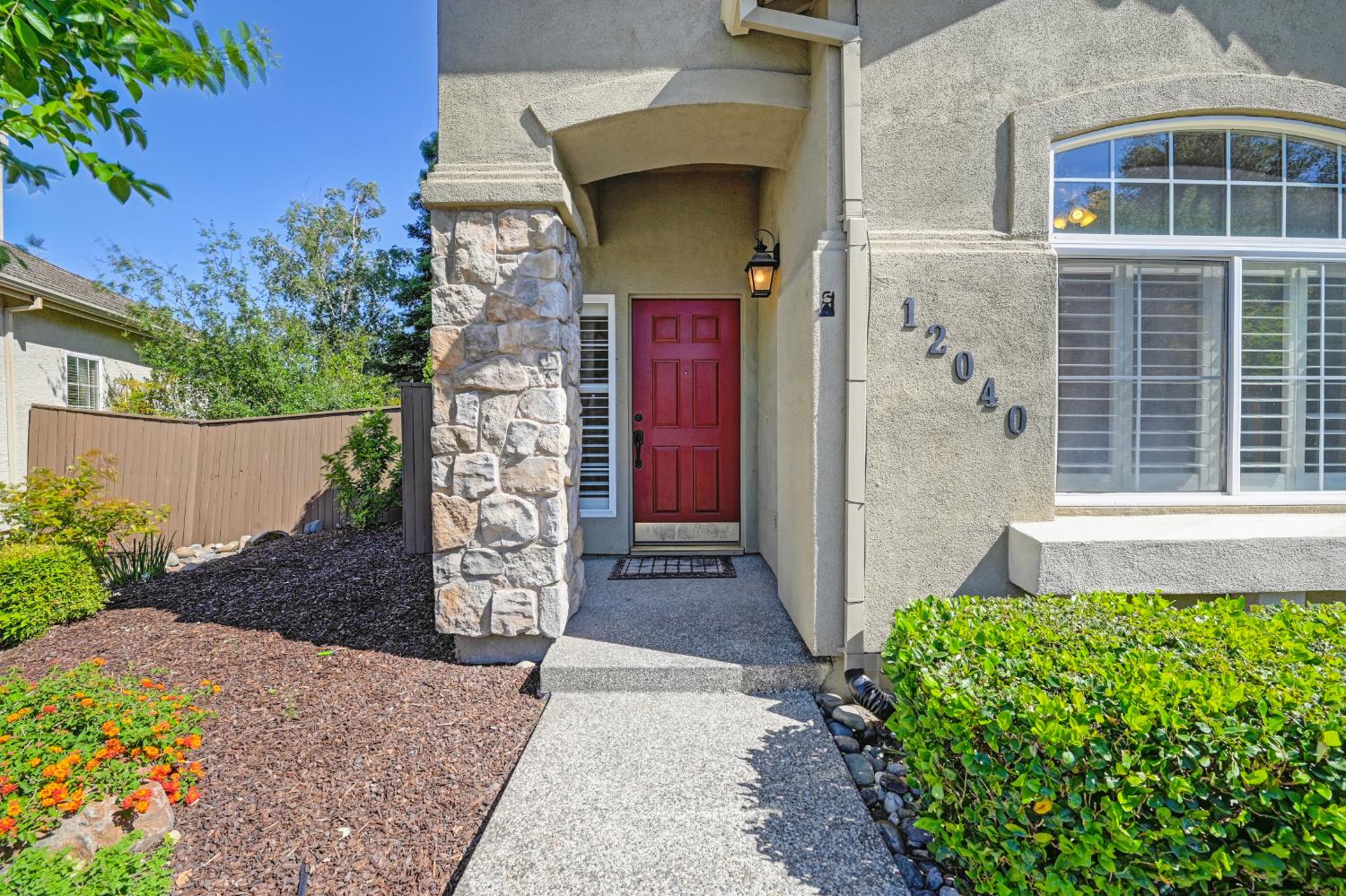 Detail Gallery Image 5 of 44 For 12040 Gold Arbor Ln, Gold River,  CA 95670 - 3 Beds | 2 Baths