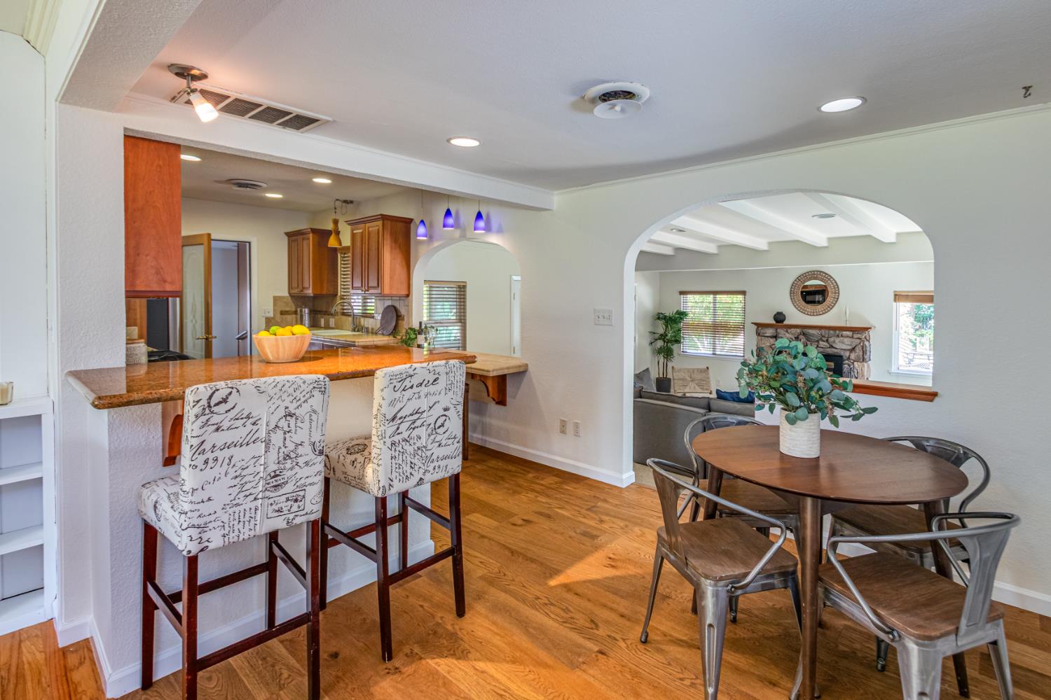 Detail Gallery Image 10 of 36 For 1229 Fitch Way, Sacramento,  CA 95864 - 3 Beds | 2 Baths