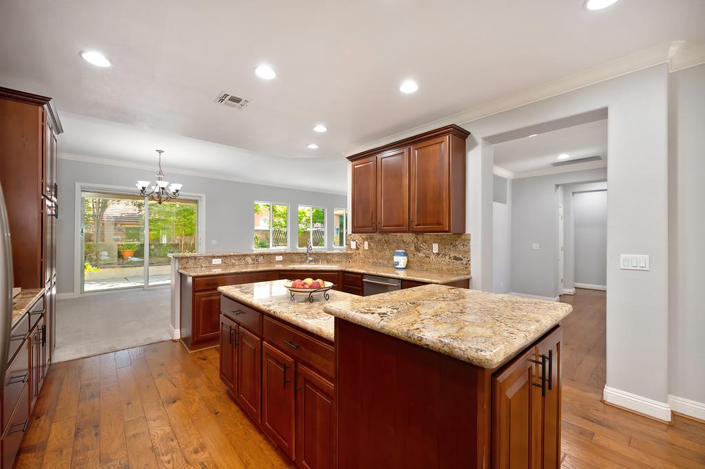 Detail Gallery Image 28 of 99 For 190 Montilla Cir, Sacramento,  CA 95835 - 2 Beds | 2 Baths