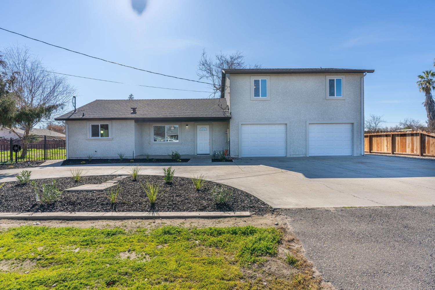 Detail Gallery Image 4 of 30 For 4112 Anna Ave, Keyes,  CA 95328 - 3 Beds | 3 Baths